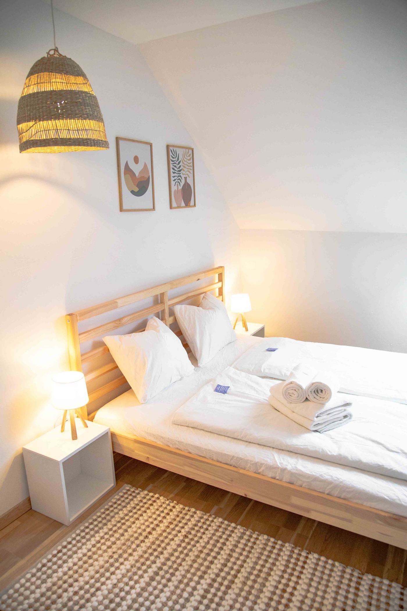 Das KUKURUZ mit Queen-Size-Bett